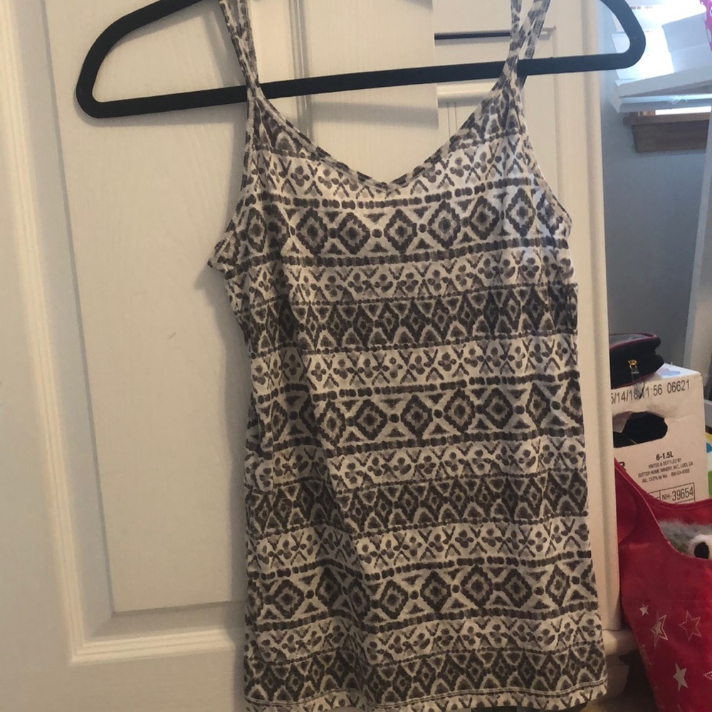 grey and white v neck tank top